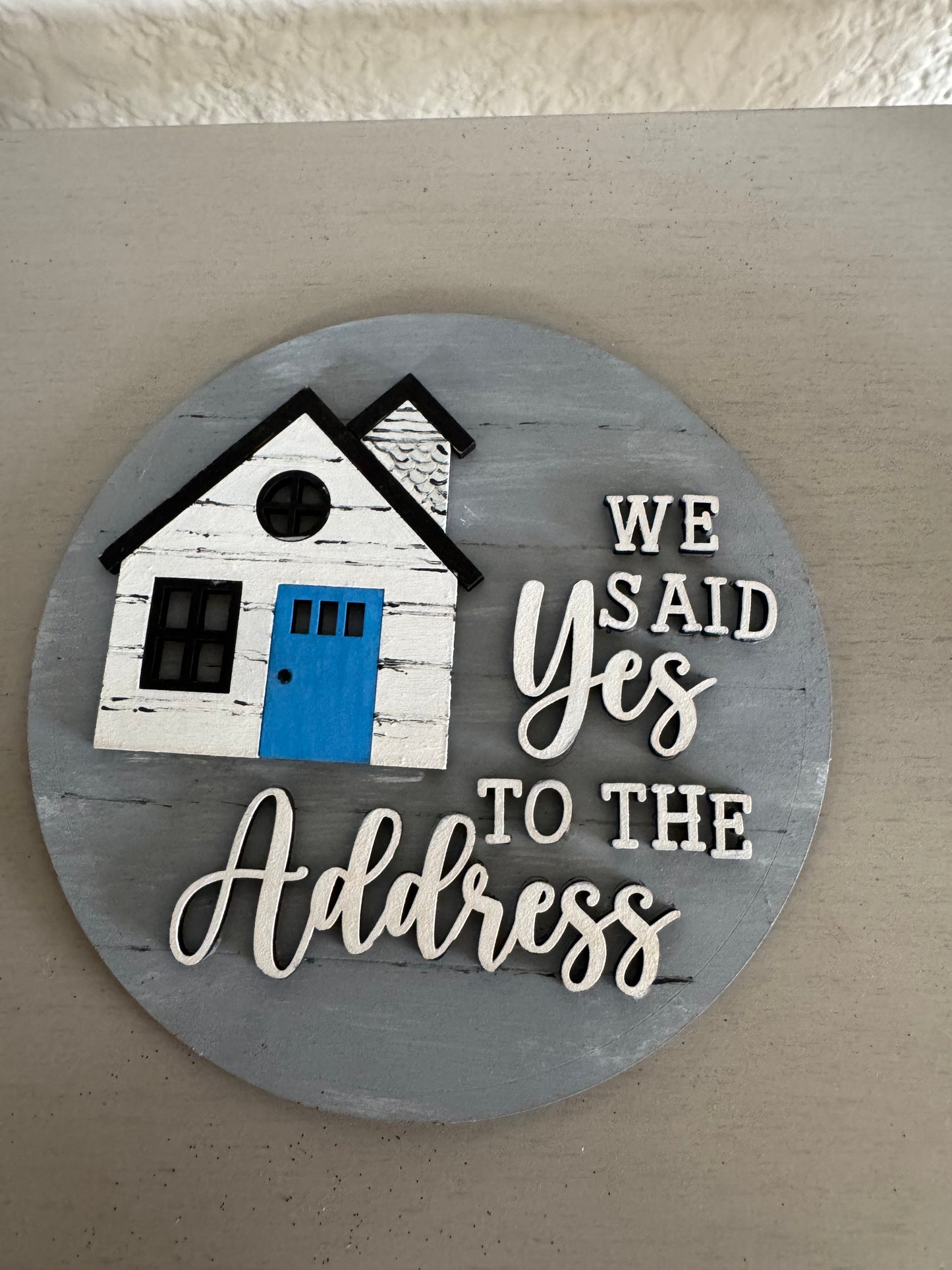 We said yes to the address round table top sitter insert