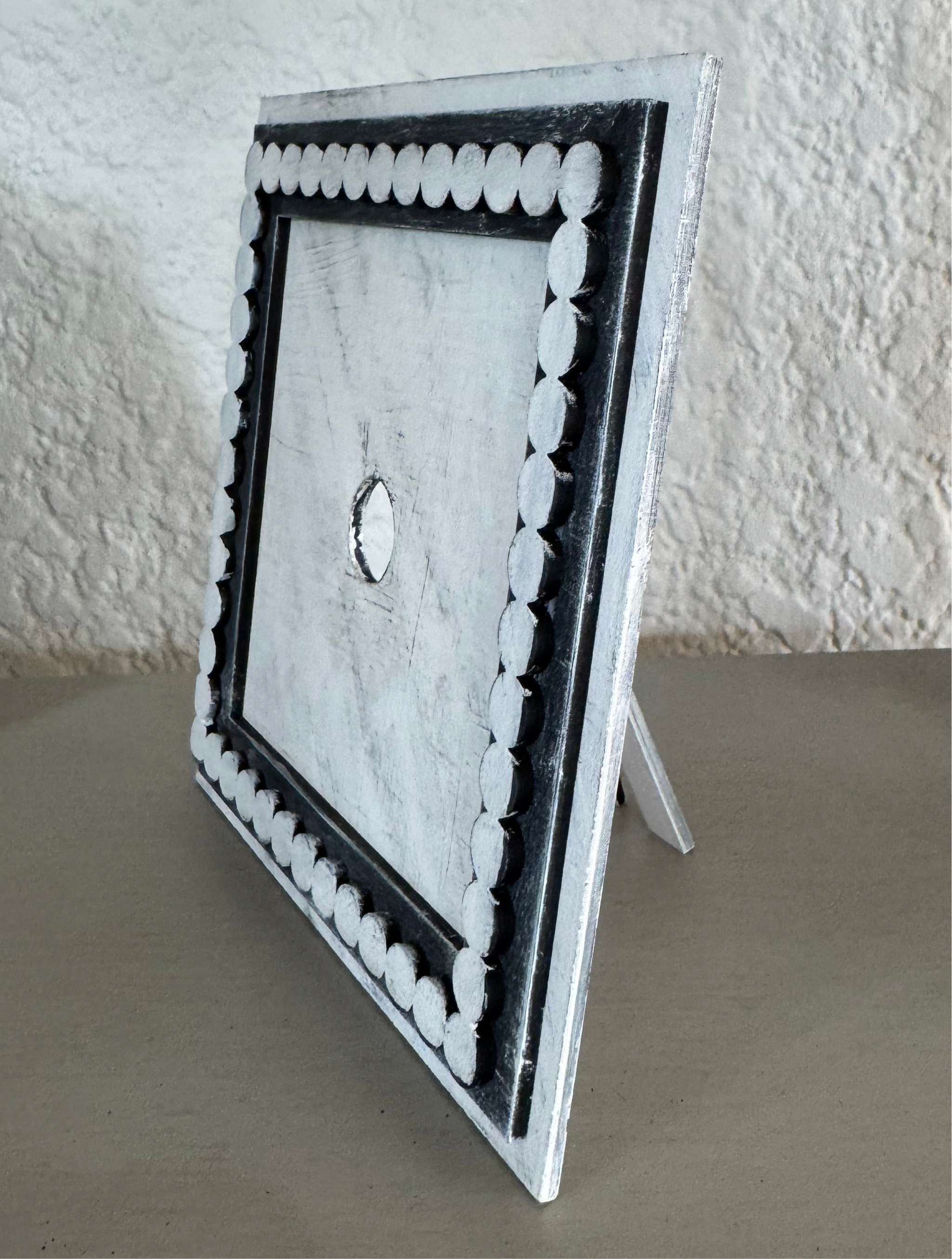 Small Square Scalloped Frame DIY Craft