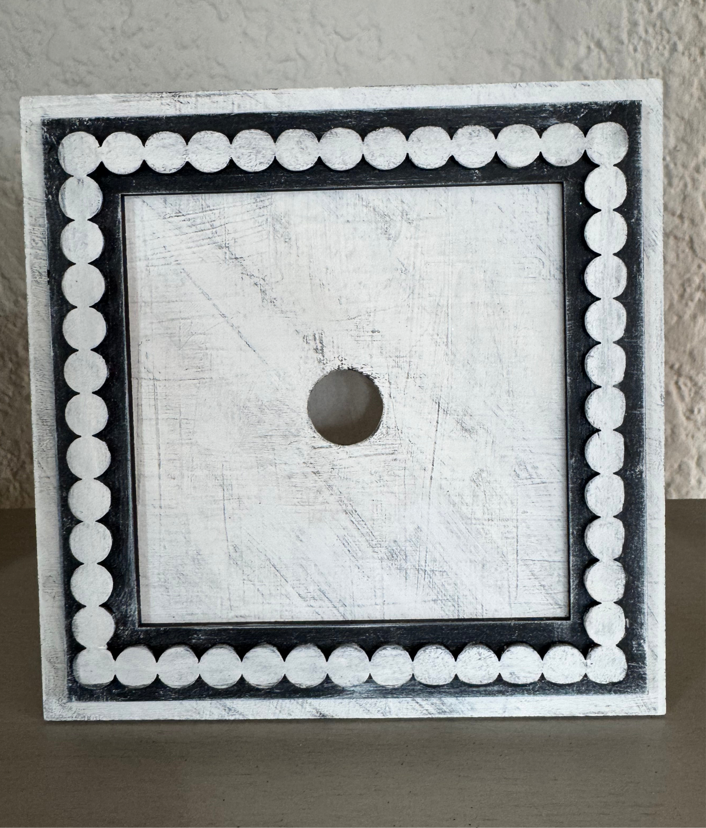 Beaded Single Frame Base