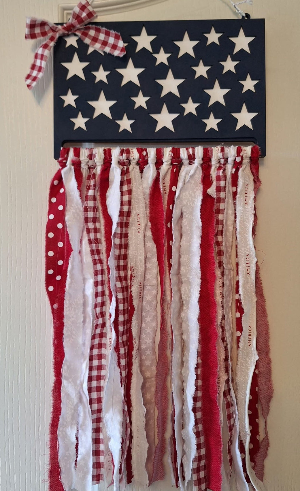 Flag shabby rag hanger