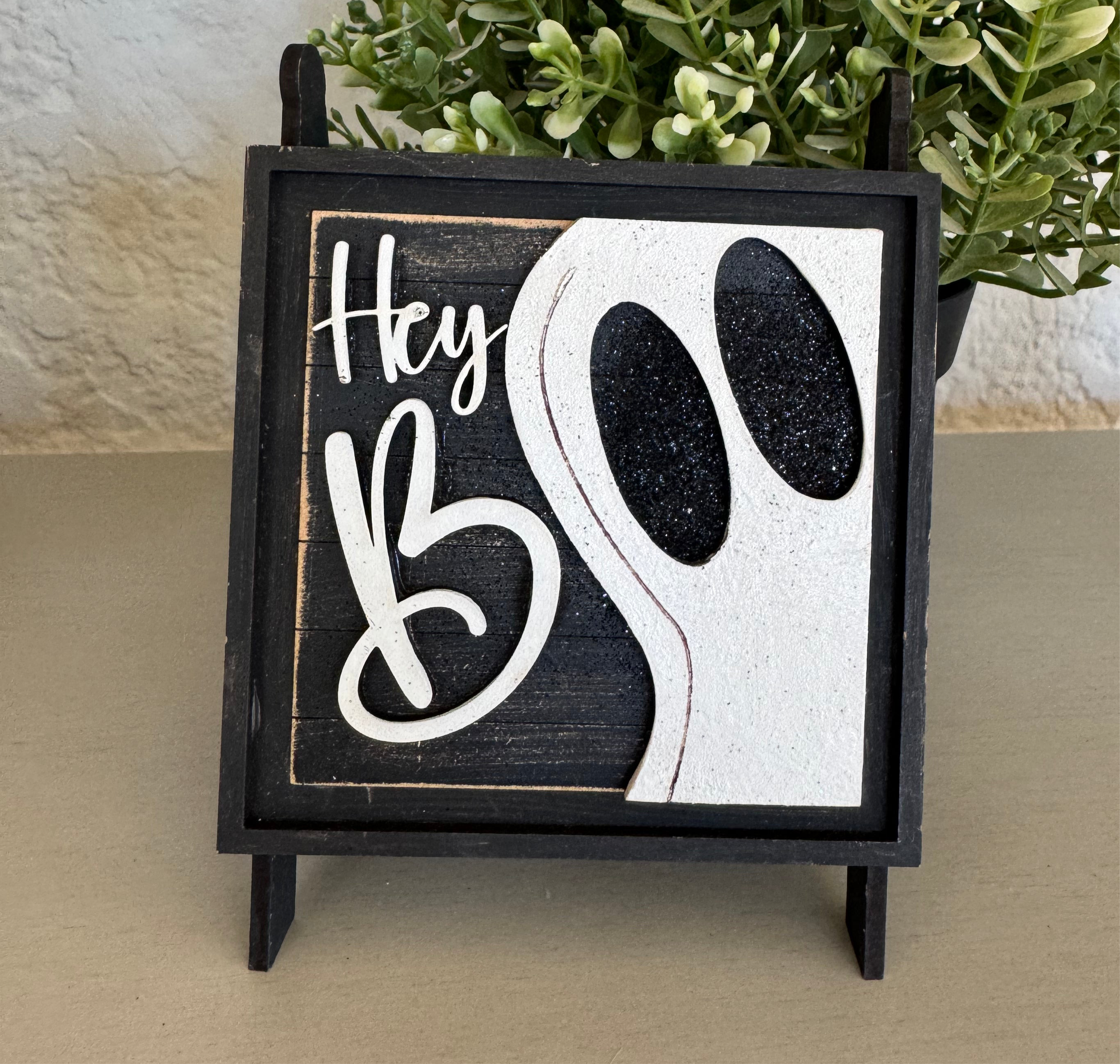 Gnome & Easel kit Halloween (Gnome bases sold separately)