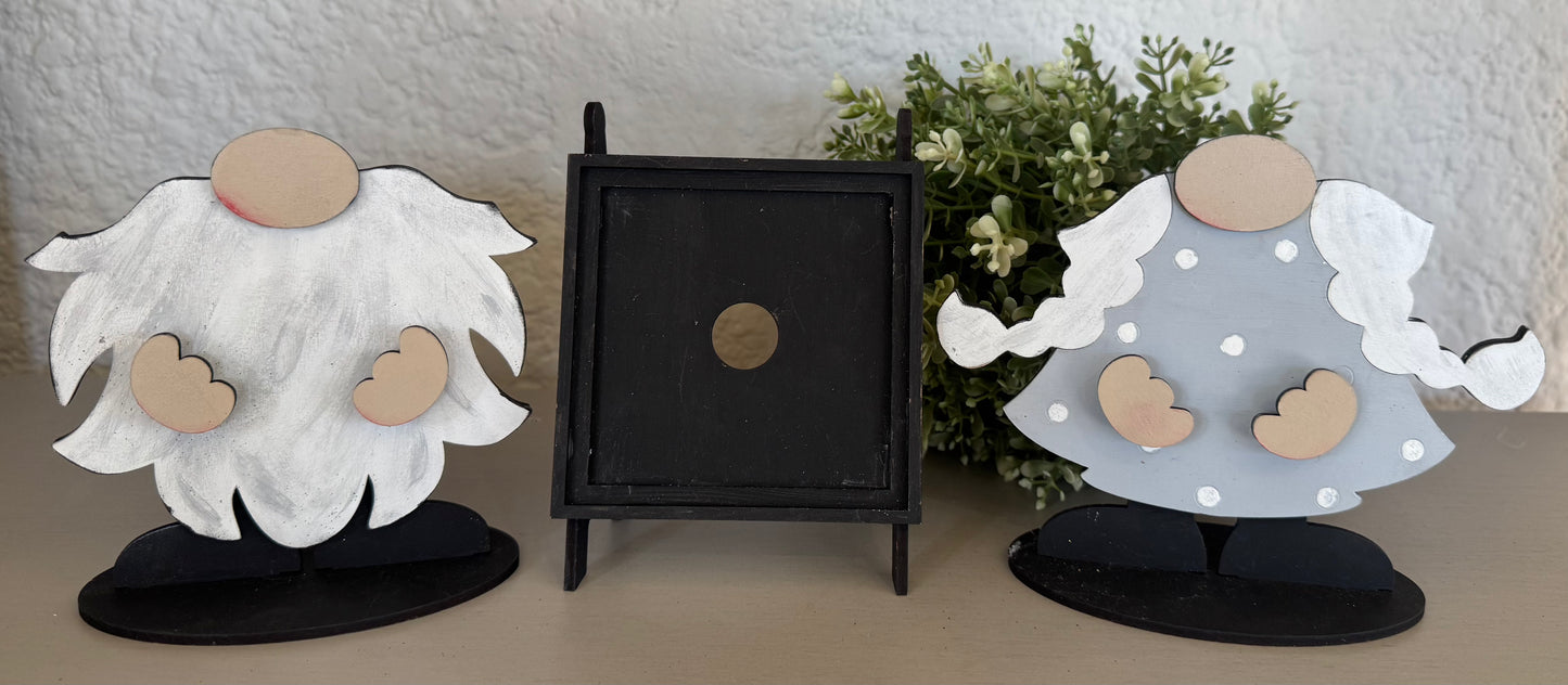 Gnome and Easel Base