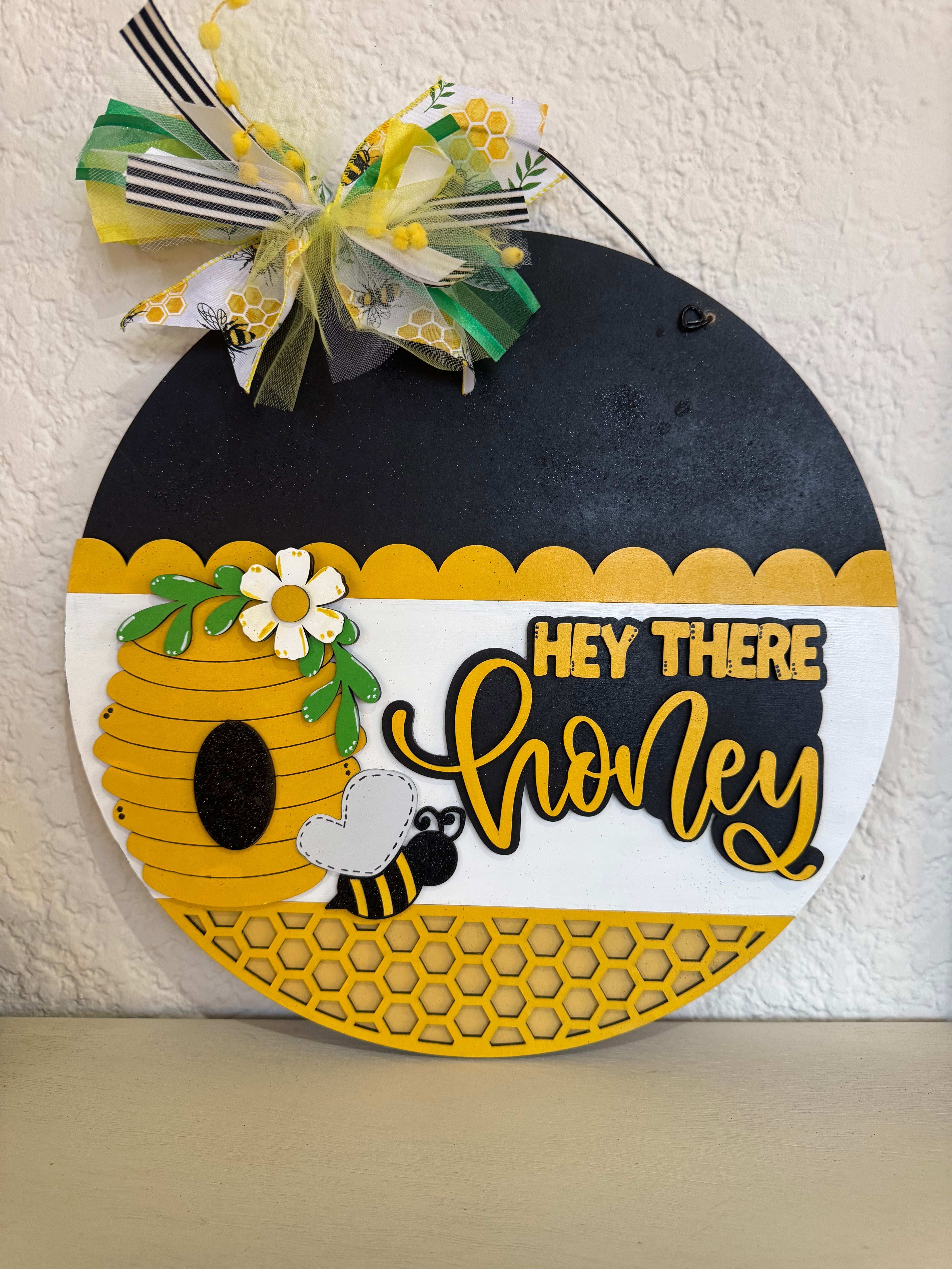 Hey There Honey Door Round 15” DIY