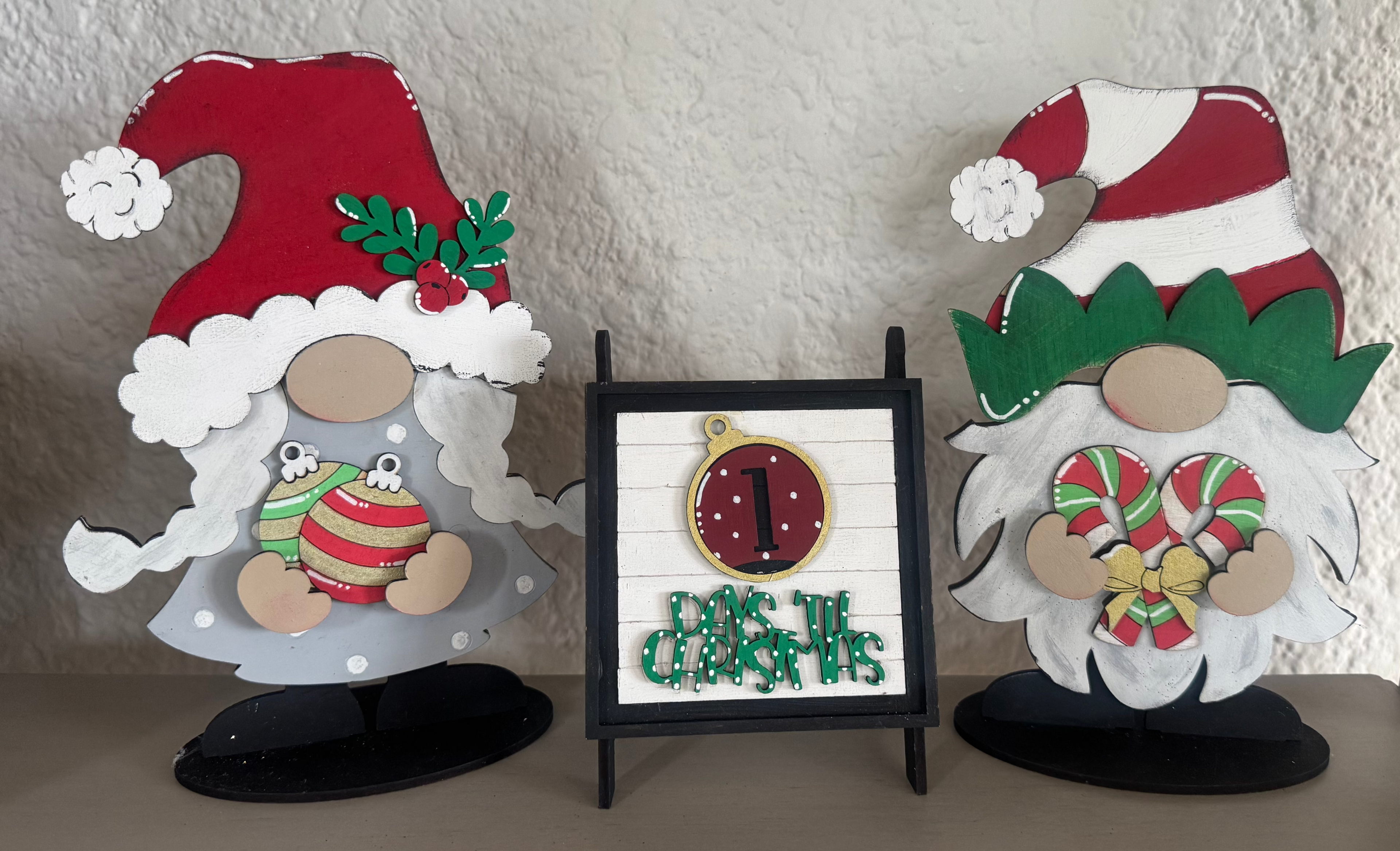 Gnome & Easel kit Christmas (Gnome bases sold separately)