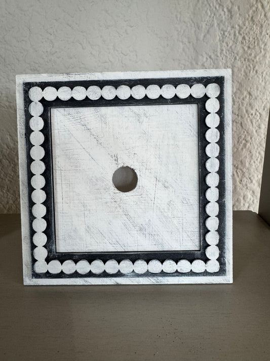Small Square Scalloped Frame